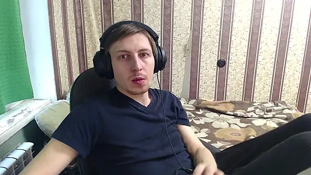 darienlarge online show from November 1, 9:00 am