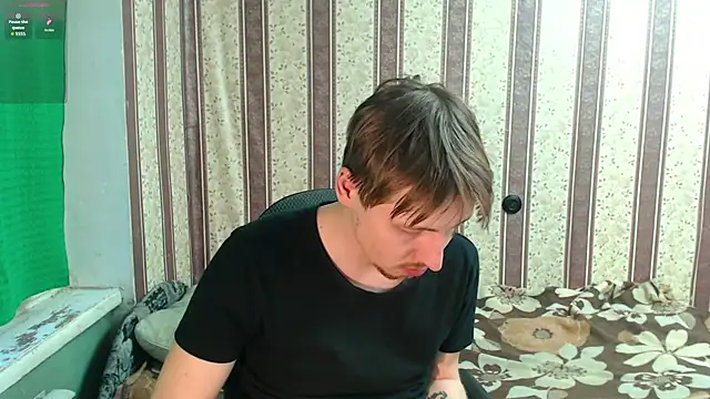 darienlarge online show from November 12, 1:33 pm