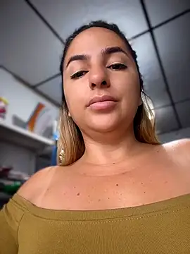 sammyqueenx21 online show from April 13, 11:27 am