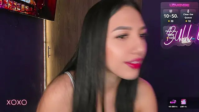Snapshot of bull_vixen2001 chatting on December 31, 8:26 am bull vixen2001 online show from December 31, 8:26 am