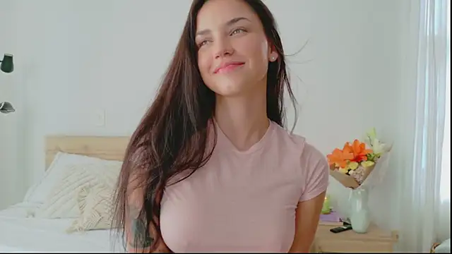 Snapshot of GrettaBenett chatting on October 28, 9:50 pm GrettaBenett online show from October 28, 9:50 pm