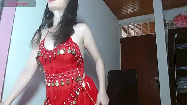 Snapshot of emily_littesweet chatting on October 31, 5:47 pm emily littesweet online show from October 31, 5:47 pm