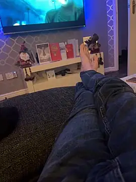 Snapshot of Furdale chatting on December 27, 12:18 am Furdale online show from December 27, 12:18 am