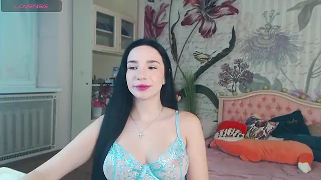 Snapshot of AliciaBow chatting on December 20, 1:22 pm AliciaBow online show from December 20, 1:22 pm