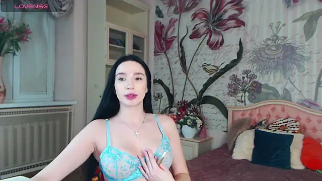 Snapshot of AliciaBow chatting on January 22, 2:35 pm AliciaBow online show from January 22, 2:35 pm