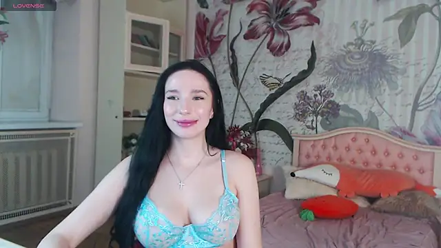 Snapshot of AliciaBow chatting on March 13, 5:07 pm AliciaBow online show from March 13, 5:07 pm