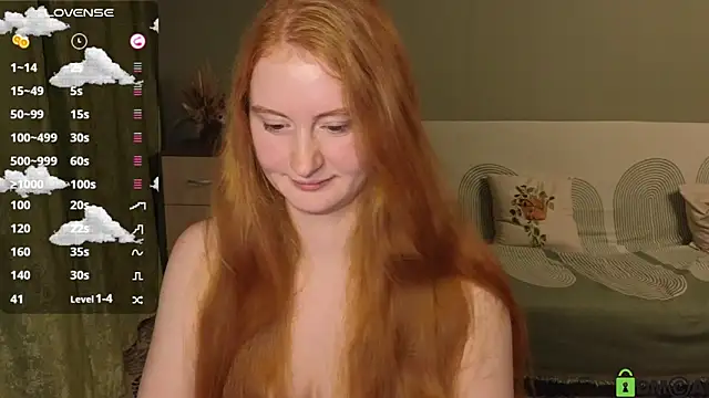 Snapshot of astoria_ross_ chatting on October 23, 3:11 pm astoria ross online show from October 23, 3:11 pm