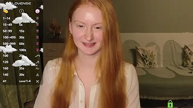 Snapshot of astoria_ross_ chatting on December 15, 3:16 pm astoria ross online show from December 15, 3:16 pm