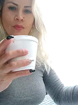 Snapshot of shelby_kutter chatting on February 24, 2:37 pm shelby kutter online show from February 24, 2:37 pm