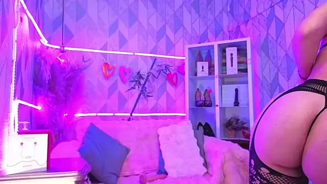 AsheyBaker online show from April 22, 10:28 am