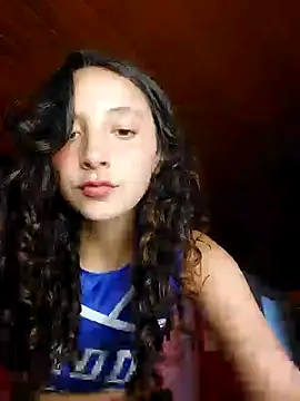 Snapshot of _Laary chatting on February 5, 8:35 pm Laary online show from February 5, 8:35 pm