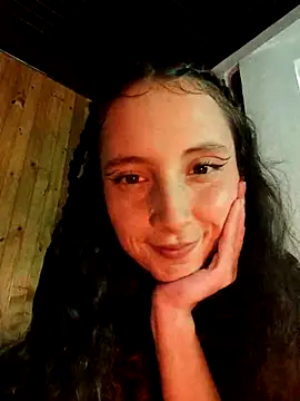 Snapshot of _Laary chatting on March 12, 9:45 pm Laary online show from March 12, 9:45 pm