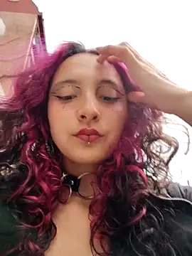 Snapshot of _Laary chatting on September 26, 8:35 pm Laary online show from September 26, 8:35 pm