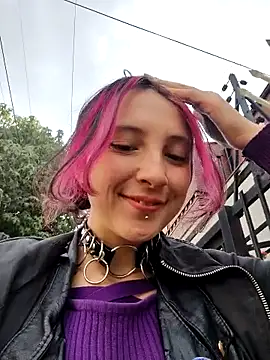 Snapshot of _Laary chatting on October 6, 9:01 pm Laary online show from October 6, 9:01 pm