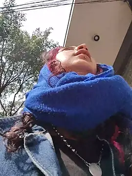  Laary online show from April 21, 8:01 pm