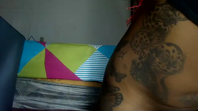 Snapshot of Devill_x chatting on November 18, 1:04 pm Devill x online show from November 18, 1:04 pm