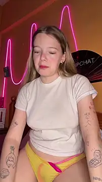 Snapshot of -veranito- chatting on March 2, 3:09 am -veranito- online show from March 2, 3:09 am