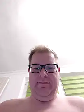 Snapshot of AnnualSunrise chatting on January 5, 7:17 pm AnnualSunrise online show from January 5, 7:17 pm