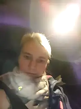 Snapshot of AnnualSunrise chatting on January 19, 6:53 pm AnnualSunrise online show from January 19, 6:53 pm