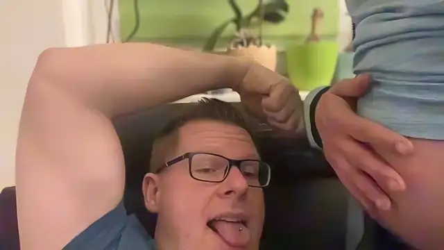 Snapshot of AnnualSunrise chatting on March 11, 7:25 pm AnnualSunrise online show from March 11, 7:25 pm