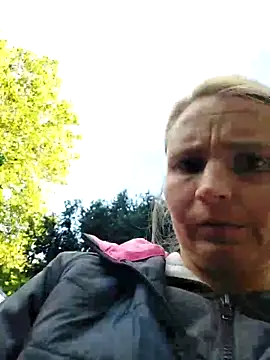 Snapshot of AnnualSunrise chatting on September 12, 4:18 pm AnnualSunrise online show from September 12, 4:18 pm