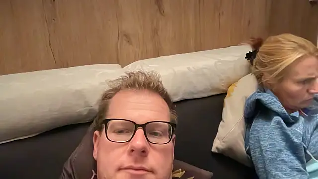 Snapshot of AnnualSunrise chatting on October 30, 7:58 pm AnnualSunrise online show from October 30, 7:58 pm