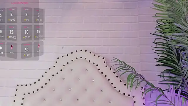 Snapshot of _Eurekaa_ chatting on January 31, 3:30 am Eurekaa online show from January 31, 3:30 am