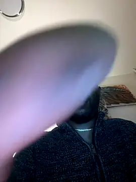 Snapshot of KingB8r chatting on September 25, 2:59 am KingB8r online show from September 25, 2:59 am