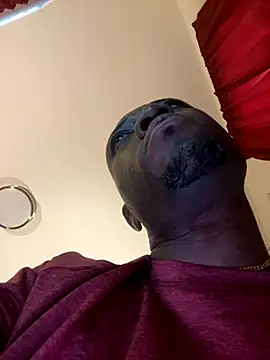 Snapshot of KingB8r chatting on October 29, 6:09 pm KingB8r online show from October 29, 6:09 pm