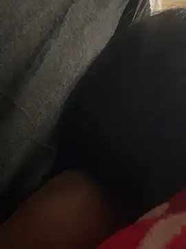 Snapshot of Goddesskarisma chatting on December 5, 1:25 am Goddesskarisma online show from December 5, 1:25 am