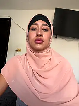 Snapshot of adila_anich chatting on September 13, 9:47 pm adila anich online show from September 13, 9:47 pm