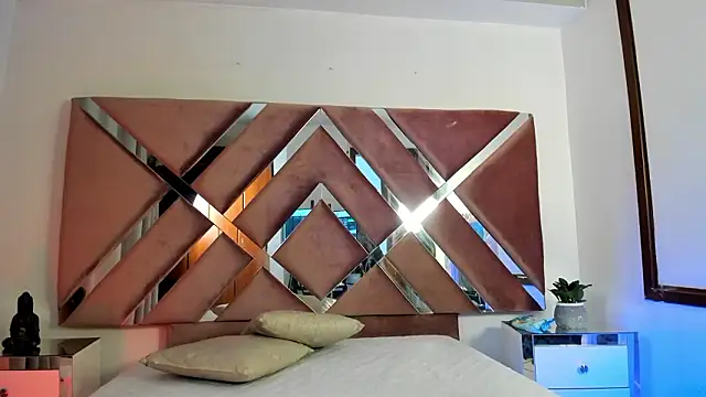 Aron cruz online show from February 5, 1:05 pm