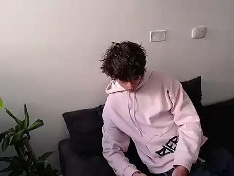 Snapshot of Santiago_kiler chatting on January 31, 2:28 pm Santiago kiler online show from January 31, 2:28 pm