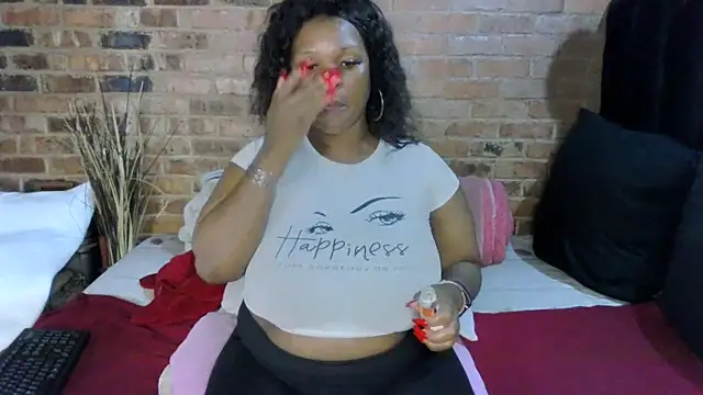 Snapshot of DIRTIENASTY chatting on November 18, 6:07 am DIRTIENASTY online show from November 18, 6:07 am