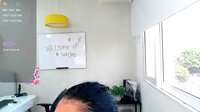 Sassy--Girl online show from January 14, 7:11 pm