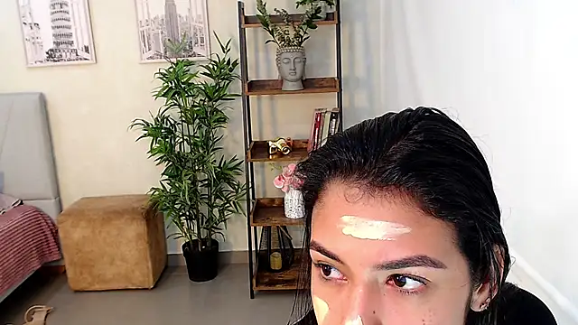 Sassy--Girl online show from February 14, 6:51 pm