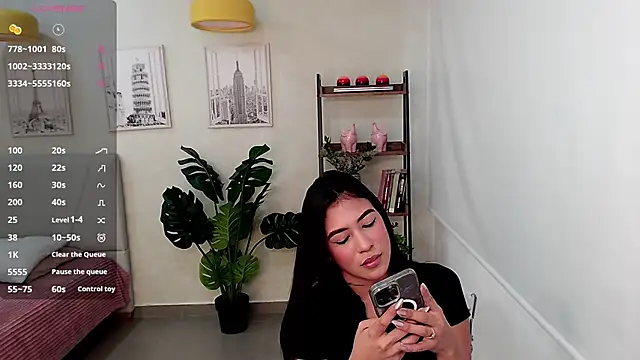 Sassy--Girl online show from February 18, 6:04 pm