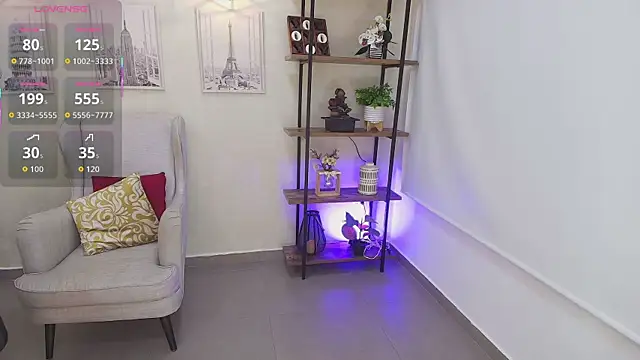 Sassy--Girl online show from April 15, 6:15 pm