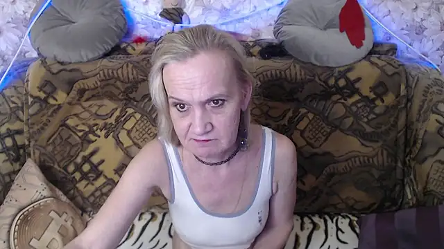 Snapshot of MissBekker chatting on January 19, 10:06 pm MissBekker online show from January 19, 10:06 pm