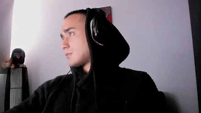 AlexRivera6 online show from December 19, 7:07 pm