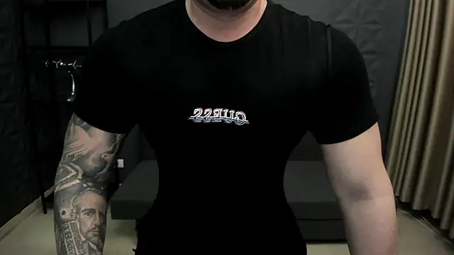 Snapshot of TonyWilcox chatting on January 26, 6:28 am TonyWilcox online show from January 26, 6:28 am