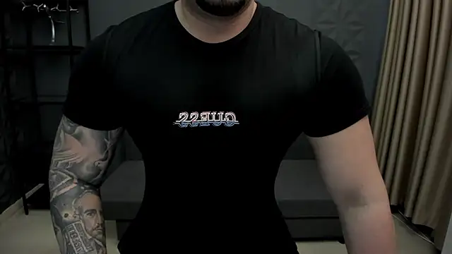 Snapshot of TonyWilcox chatting on February 3, 2:24 pm TonyWilcox online show from February 3, 2:24 pm