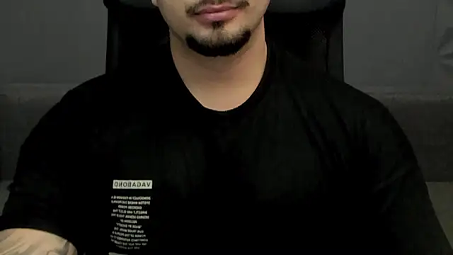 Snapshot of TonyWilcox chatting on February 17, 3:42 pm TonyWilcox online show from February 17, 3:42 pm