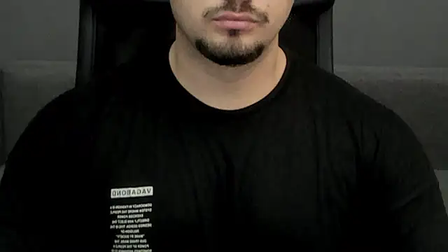 Snapshot of TonyWilcox chatting on February 18, 9:21 am TonyWilcox online show from February 18, 9:21 am