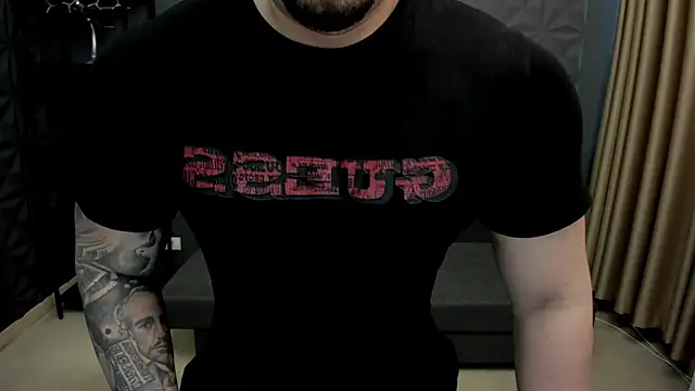 Snapshot of TonyWilcox chatting on February 20, 2:57 pm TonyWilcox online show from February 20, 2:57 pm