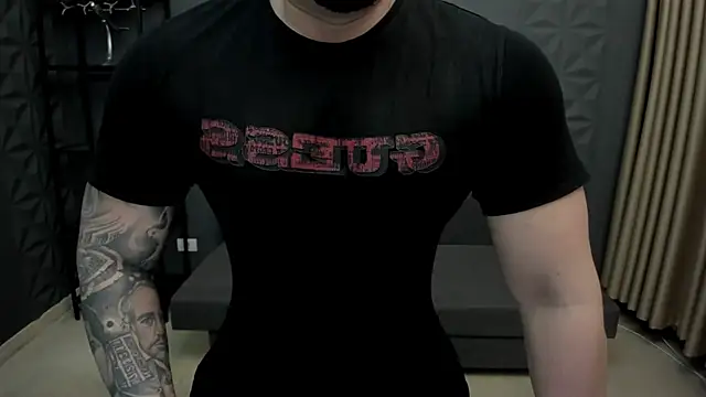 Snapshot of TonyWilcox chatting on February 26, 5:09 am TonyWilcox online show from February 26, 5:09 am