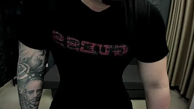 Snapshot of TonyWilcox chatting on March 2, 5:01 am TonyWilcox online show from March 2, 5:01 am