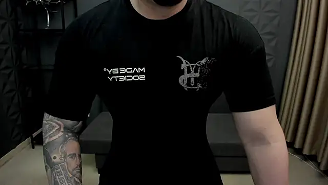 Snapshot of TonyWilcox chatting on March 9, 5:11 am TonyWilcox online show from March 9, 5:11 am