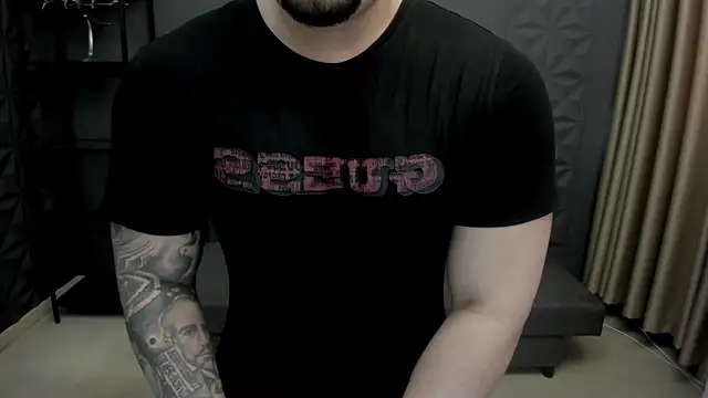 Snapshot of TonyWilcox chatting on March 9, 11:25 am TonyWilcox online show from March 9, 11:25 am