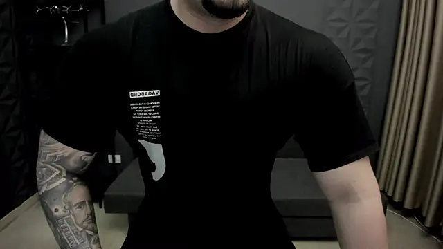 Snapshot of TonyWilcox chatting on March 11, 5:16 am TonyWilcox online show from March 11, 5:16 am